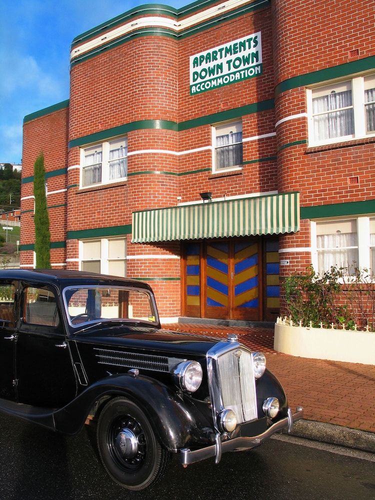 Hotel Apartments Downtown - Image 1