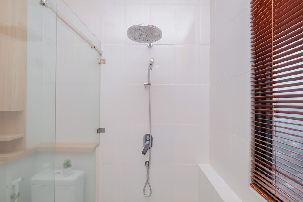 Modern Furnished 2Br At Samara Suites Apartment