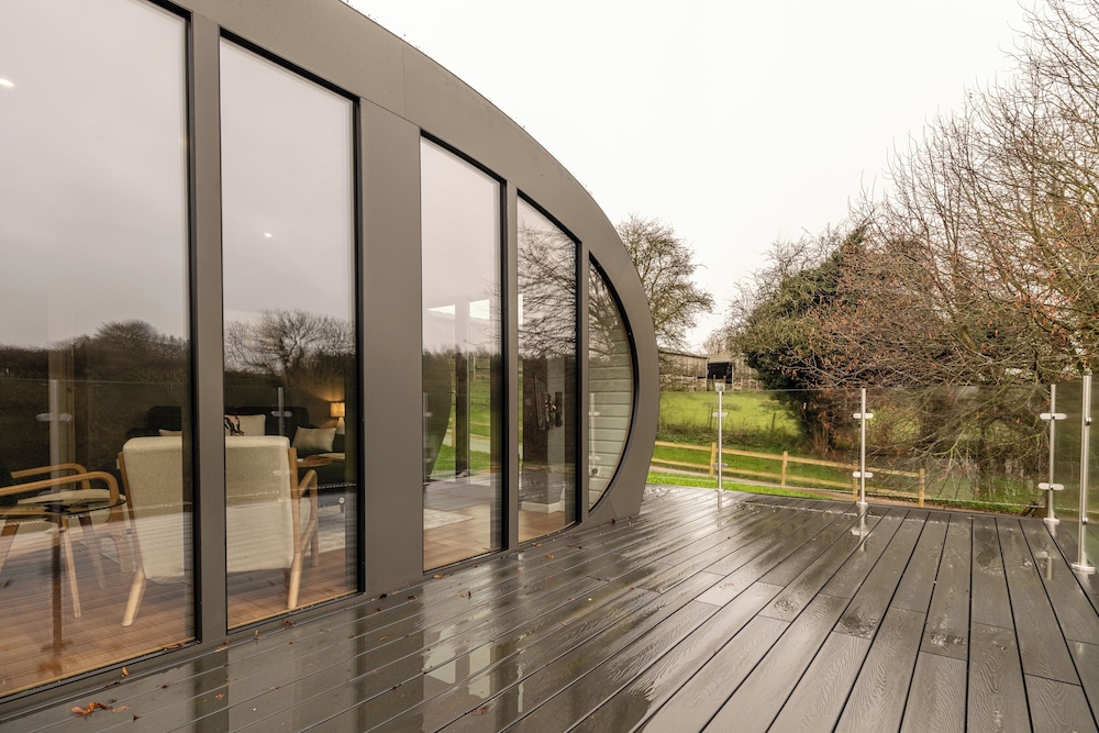 Sustainable 2BD Pod on Old Chalford Farm