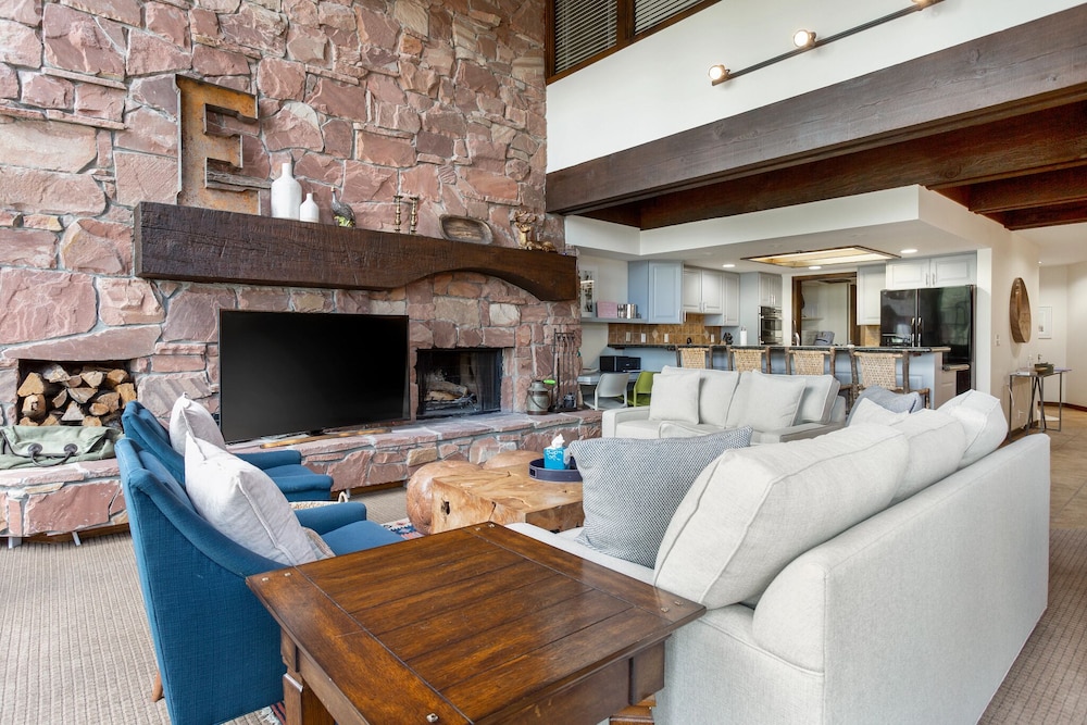 Stag Lodge at Deer Valley Resort - Three Bedroom Residence with Spa #9 3 Condo