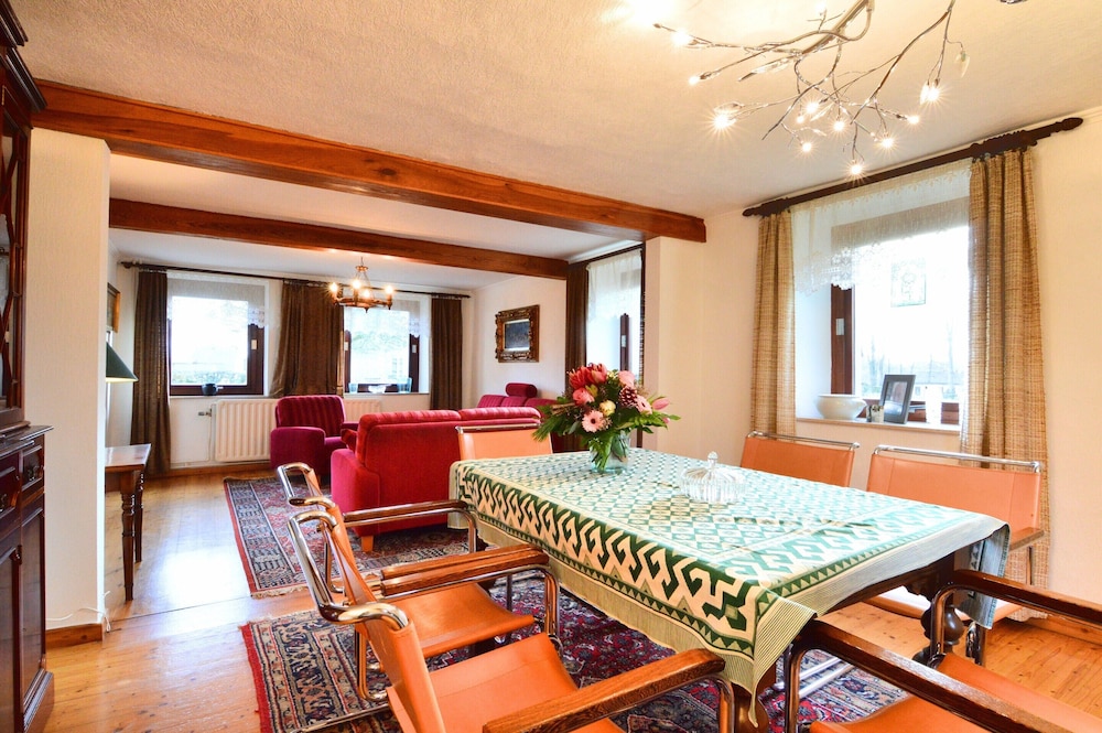 Holiday Home for 8 People in Butgenbach
