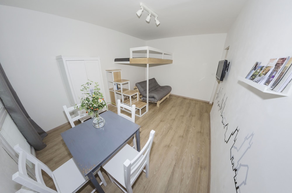Fresh Studio Flat