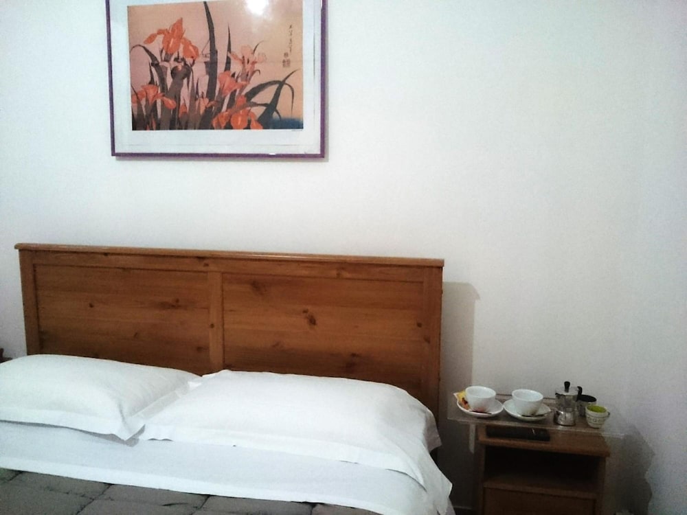 Vatican Rooms Guest House