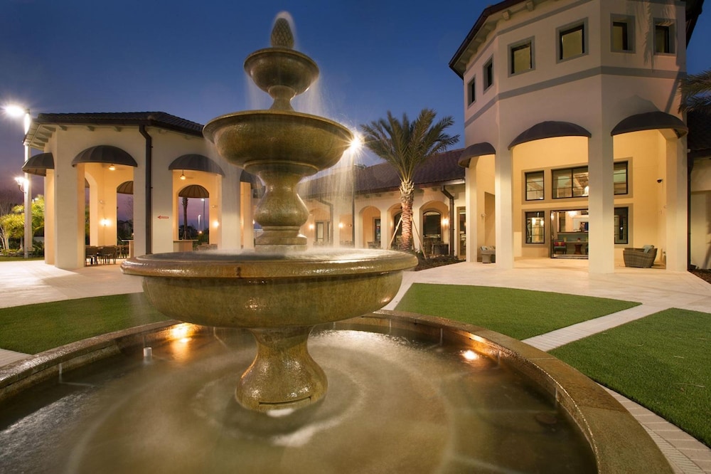 1509 MC - Exquisite 8BR Villa With Pool Games - Image 4