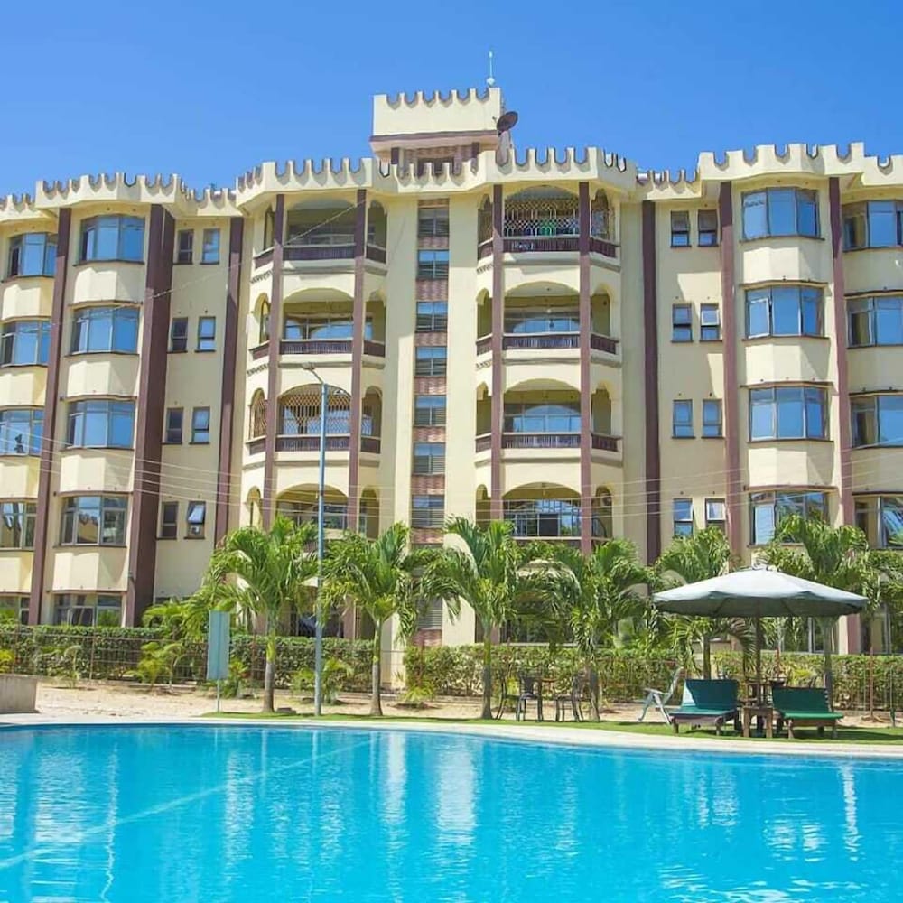 Lux Suites Dofils Sunset Apartments view 4