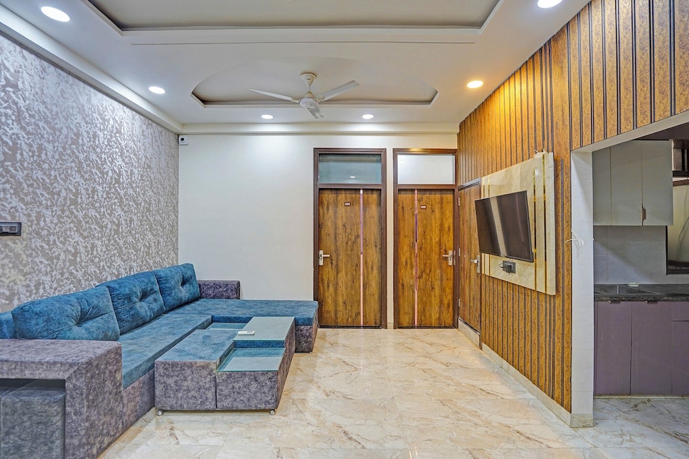 Fabhotel Shubh Palace