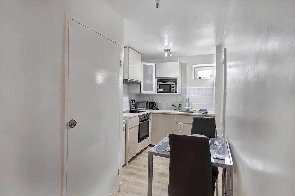 Cozy 1-bed Apartment Close to Lcy & Excel