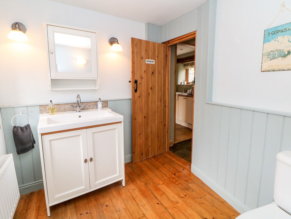 Kempshill Cottage