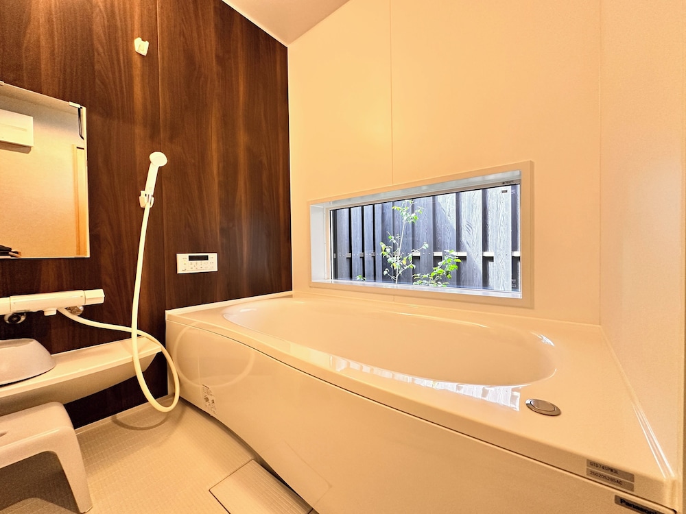 AOI SUITE TAKAYAMA
