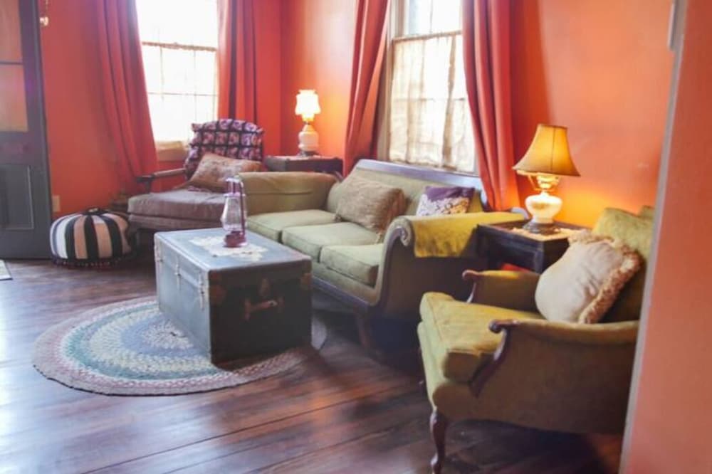 L'Auberge Inn