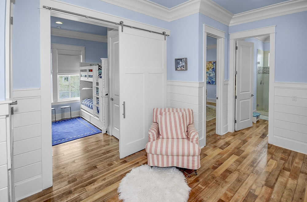 "emerald Tide" pool Golf Cart 4br/4.5ba/bonus Bunk Sleeps 12 4 Bedroom Home by RedAwning view 4