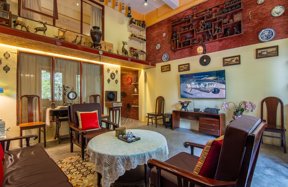 Ancient Saigon House BenThanh Center