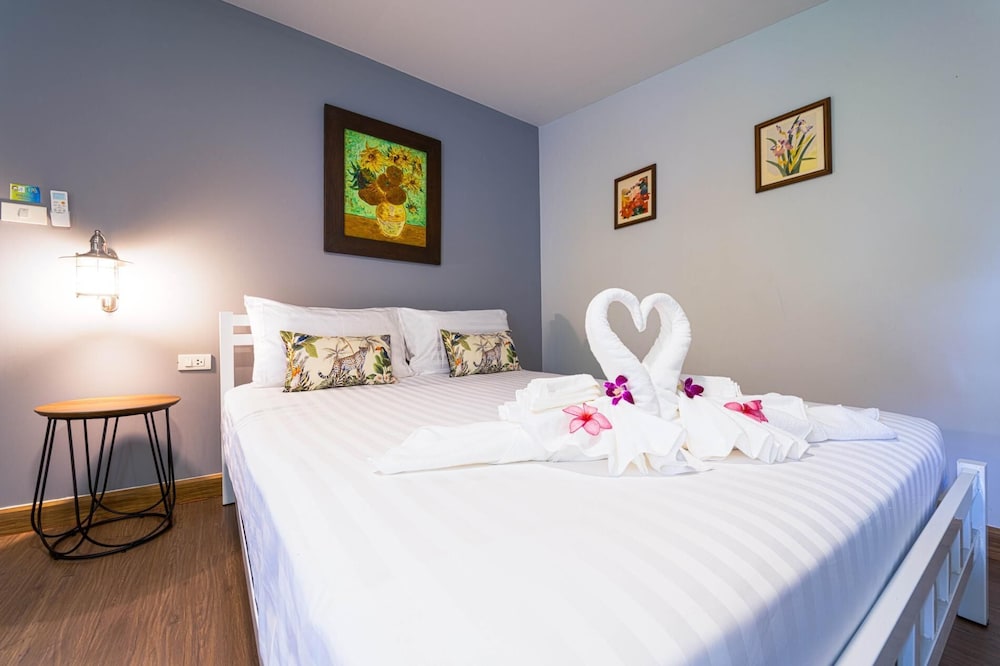 Fantastic Resort Near Town Location BS88
