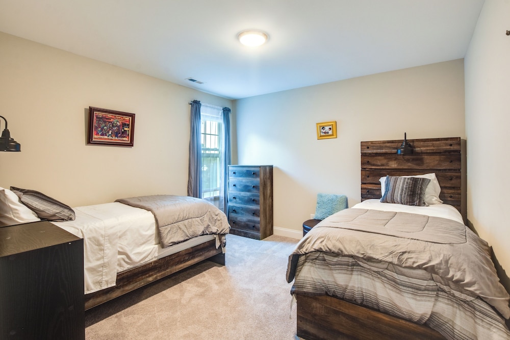 11 Mi to Fort Bragg: Family Home w/ Patio!