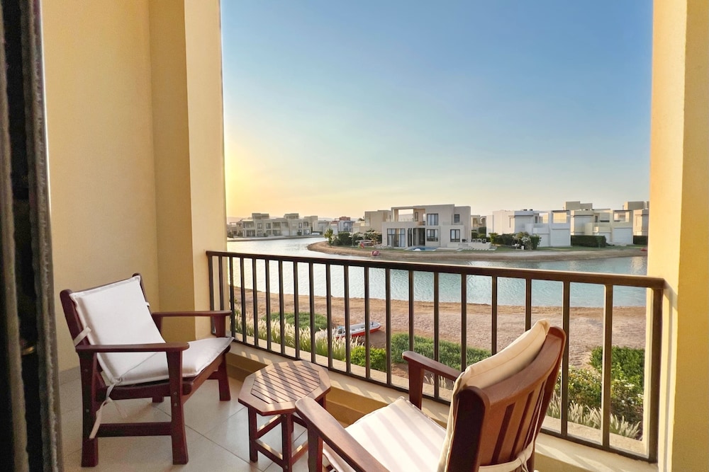 Xuru Stays I Eclectic 2 BDR Twin House @ Tawila El Gouna