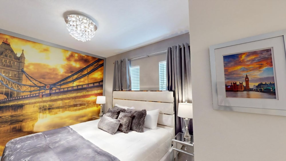 8 Bedroom Themed Rooms Huge Games Room Pool Spa