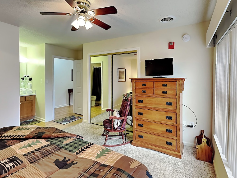 Hilltop Paradise by Jackson Mountain Rentals