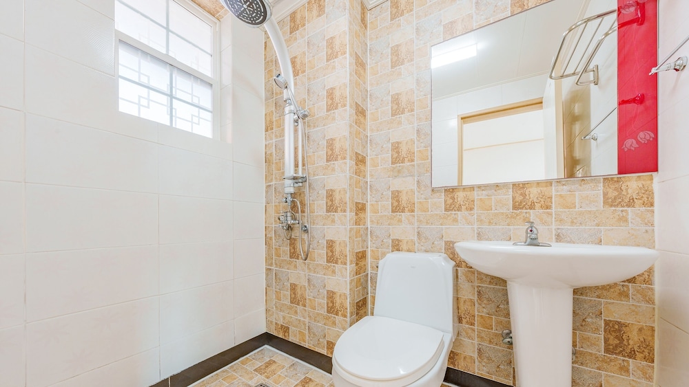 Geoje Peugeot Gomsol Petfriendly Pension