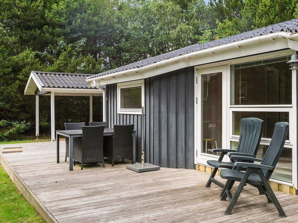 Holiday Home With Spacious Garden
