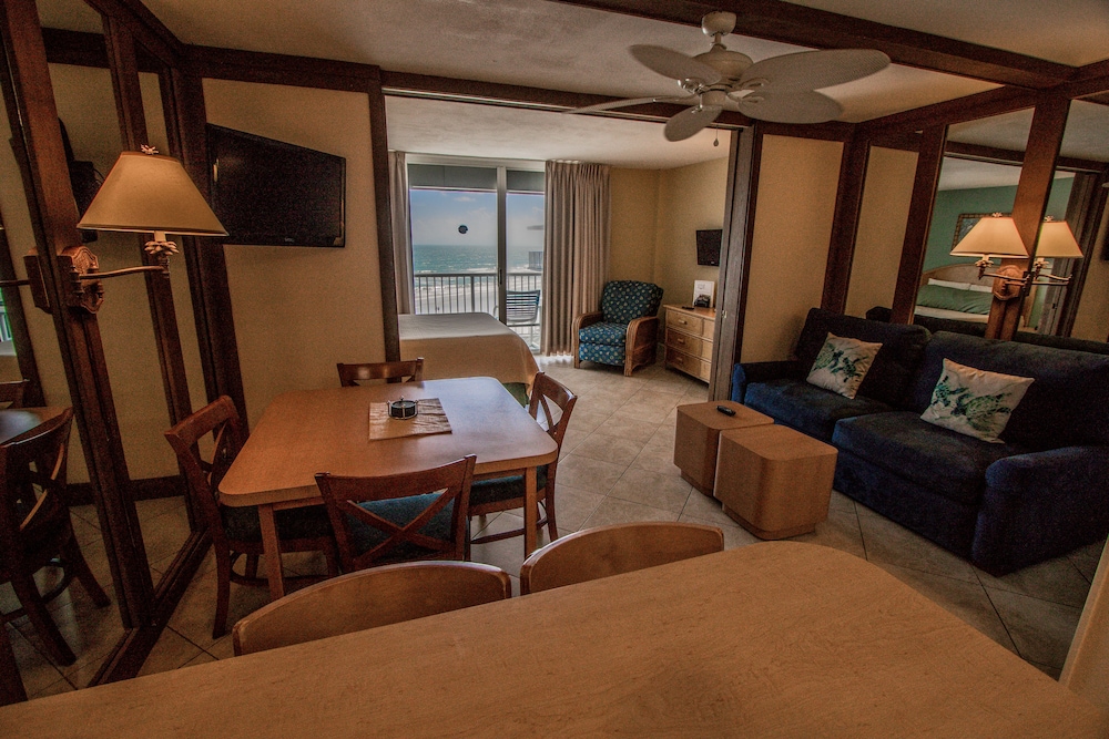 Sea Club IV