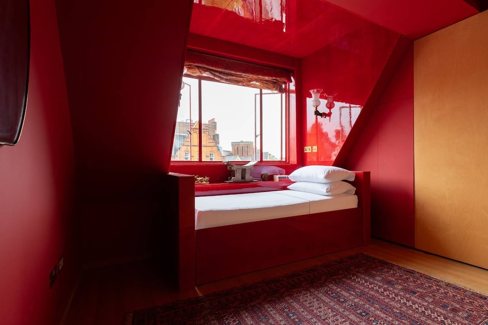 Pont Street IV by Onefinestay