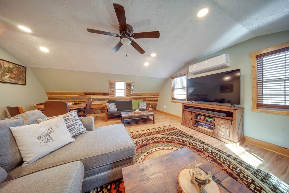 Home w/ River View & Game Room in Tidioute!