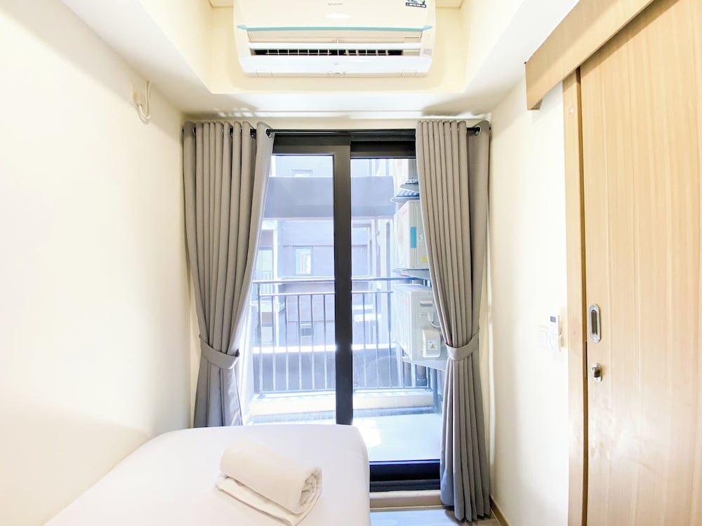 Good And Homey 2Br At Meikarta Apartment