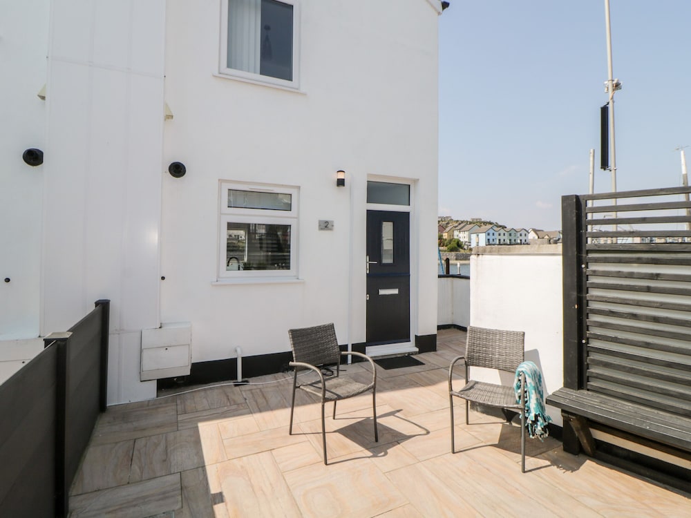 2 Beach Cottage