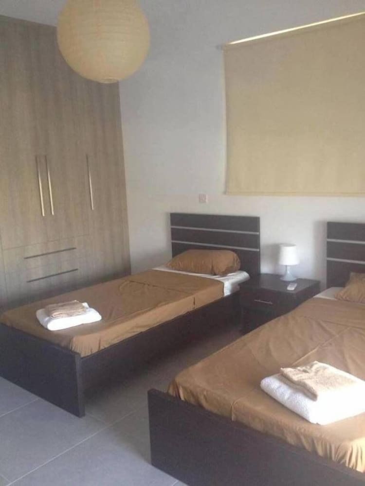 Niro Apartments
