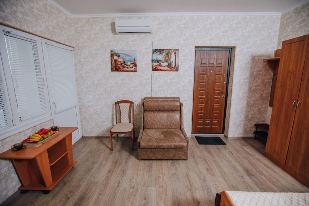 Laura Guest House