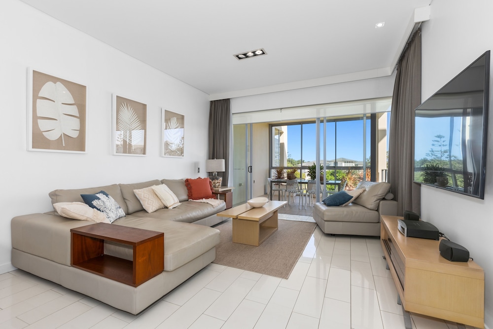 Luxury Apartments on Bells Boulevard