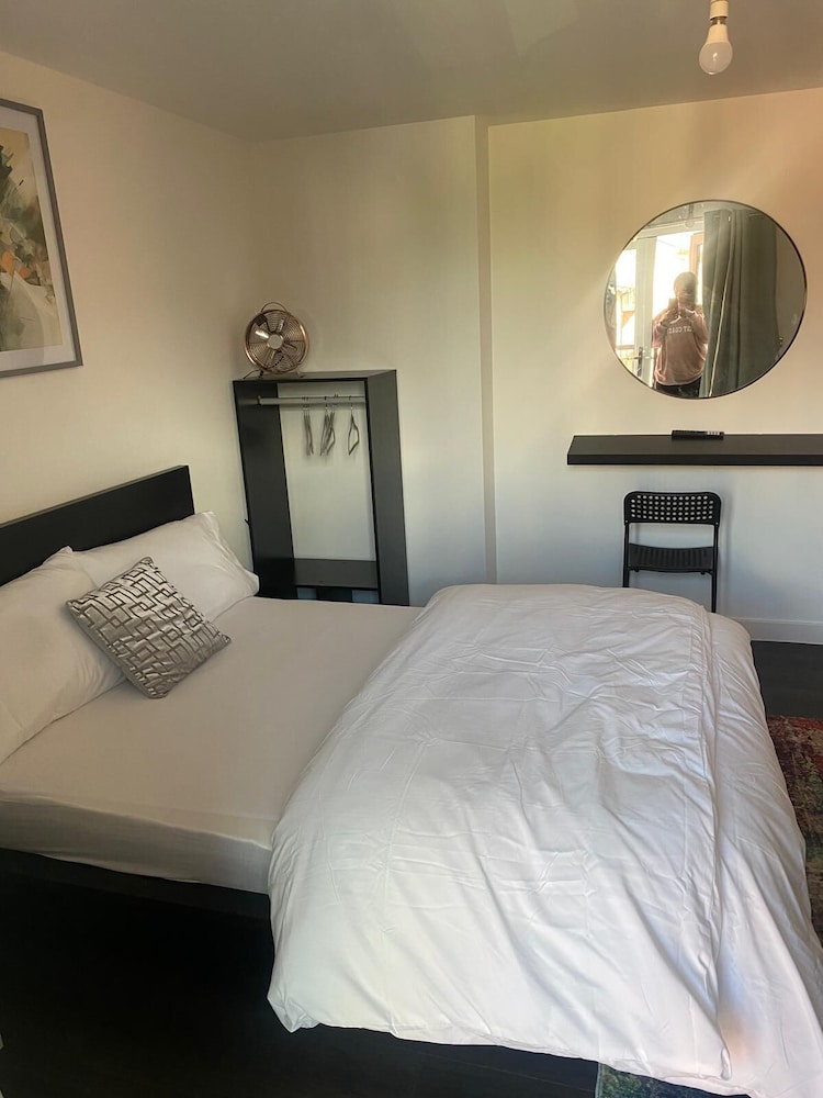 Cozy City Apartment in Rainham