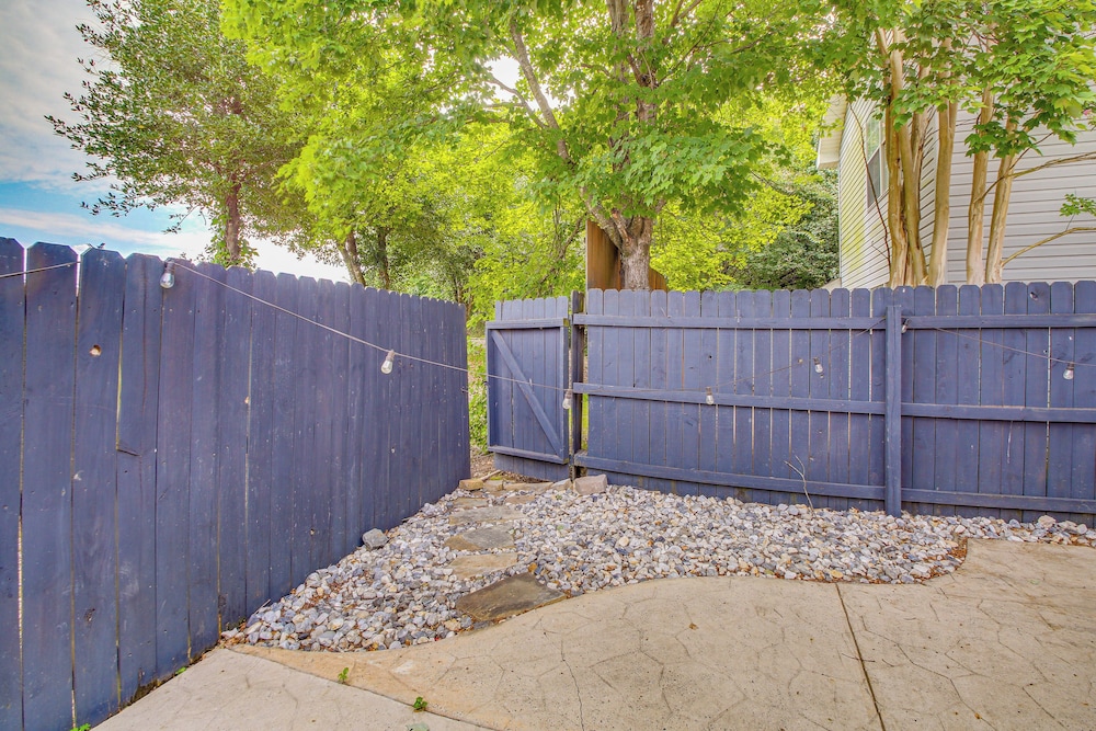 Townhome Near Lake Hamilton & Race Track!