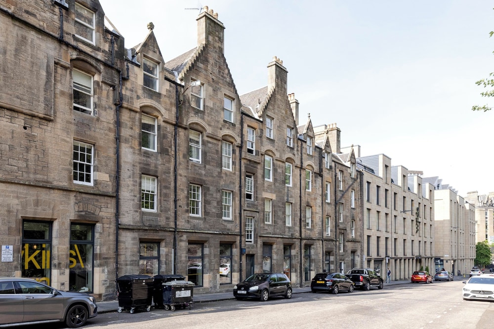 Elegant Apartment in the heart of Edinburgh