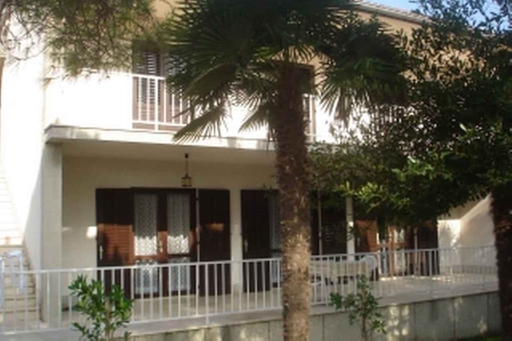 Apartments in Malinska/insel Krk 14332