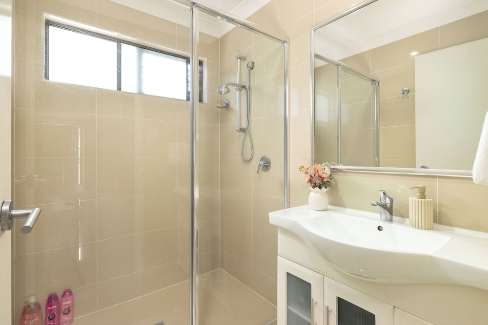 Smart Suites Self Check-in Apartments - 18 Darnley