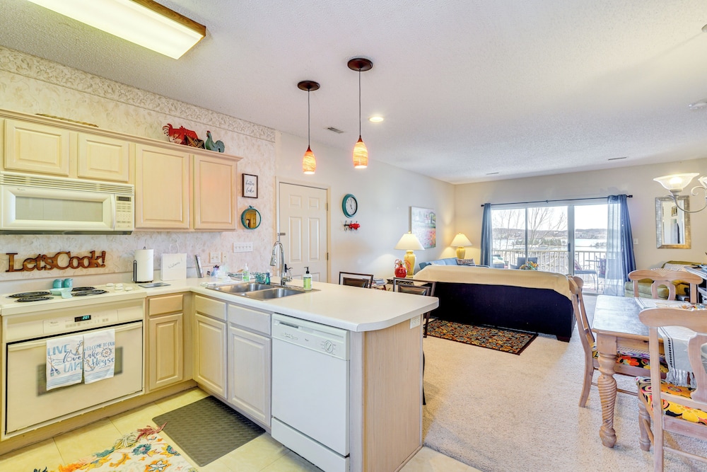 Waterfront Condo w/ Pool on Lake of the Ozarks