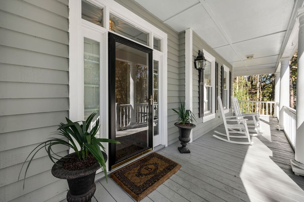 Serene Golf Course Retreat Nestled In The Heart Of Debordieu 3 Bedroom Home by Peace Vacations view 2