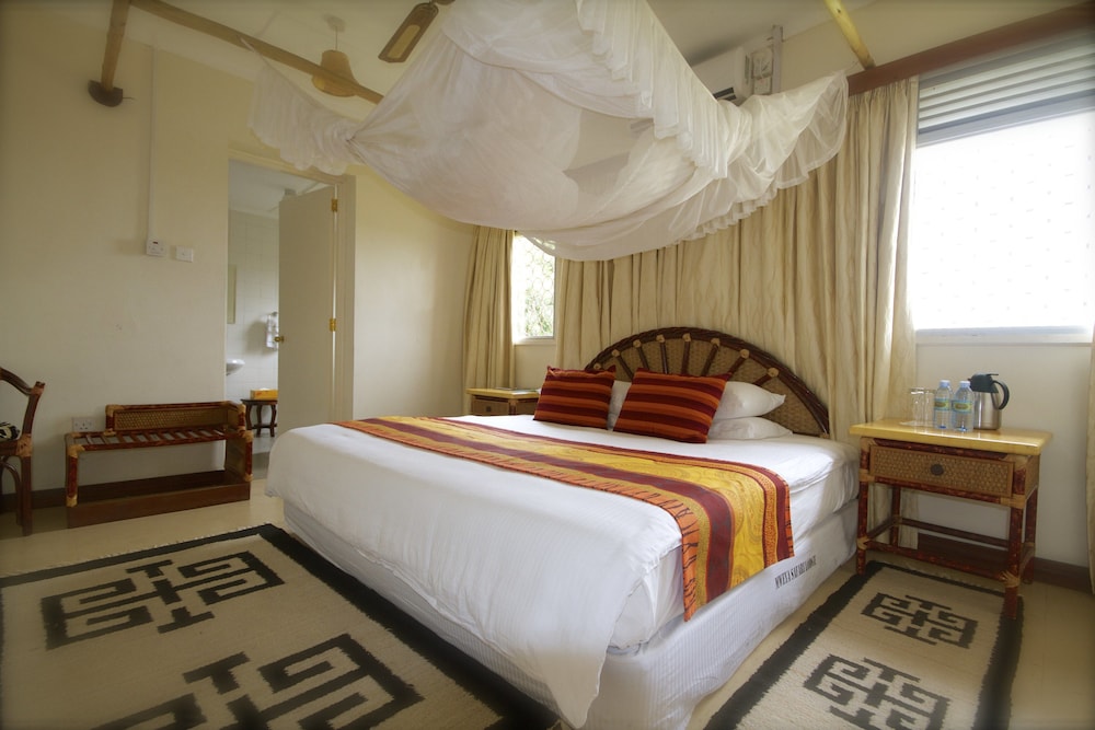 Mweya Safari Lodge