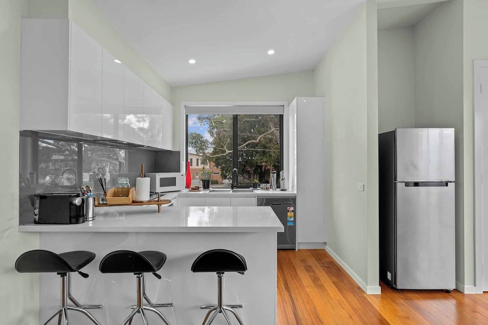 Luxurious Townhouse7 km to CBD