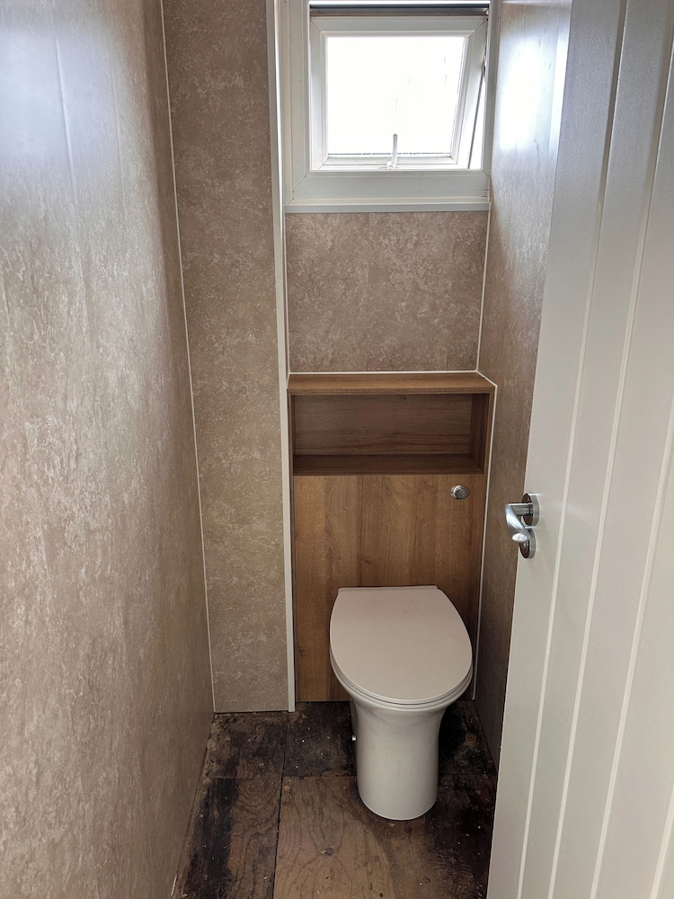 Stafford Cosy Retreat - 2 Bedroom House