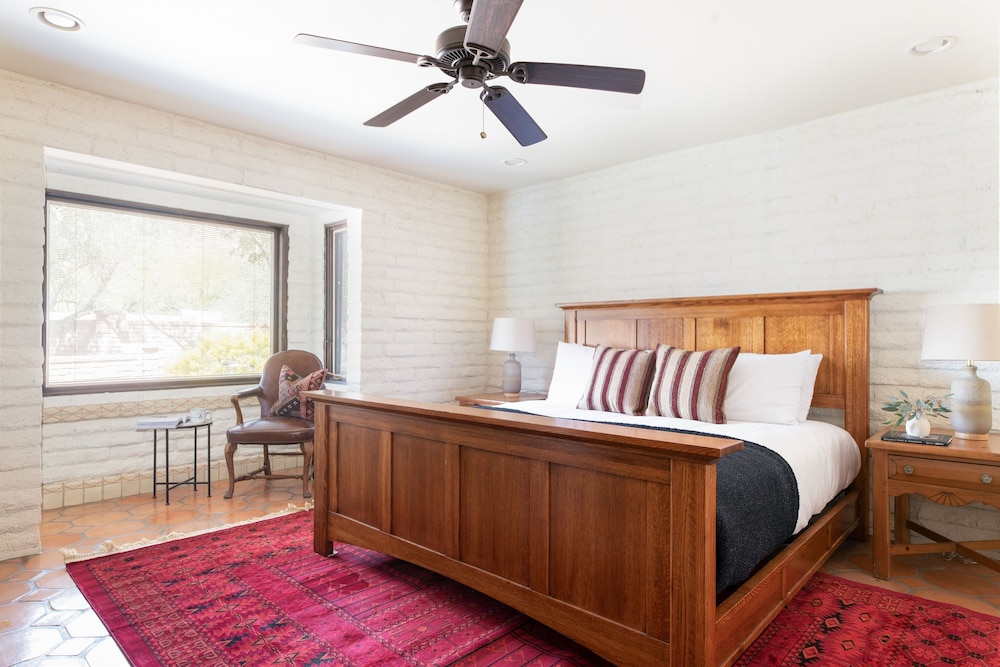La Casona by Avantstay Gorgeous Spanish Style Oasis w Historic Charm Pool