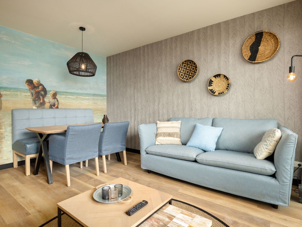 Bright Apartment Near Sea