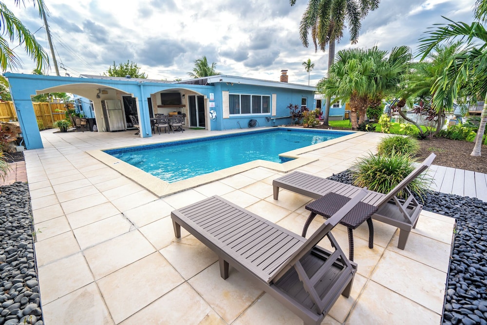 AQUA VILLA