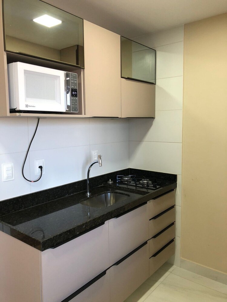Compact Flat Tambau