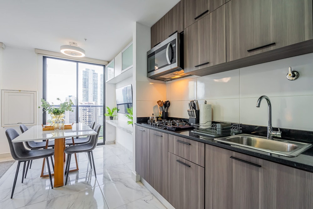 w Elegant 1BR w Bay View in Calle 50