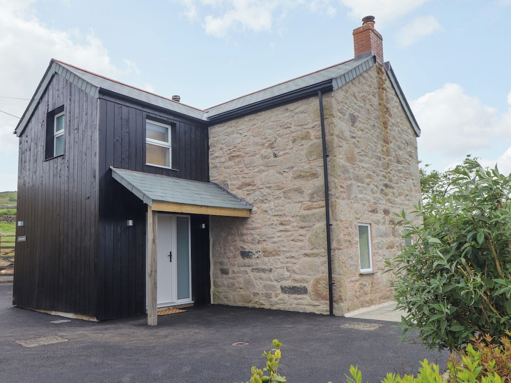 Carn House