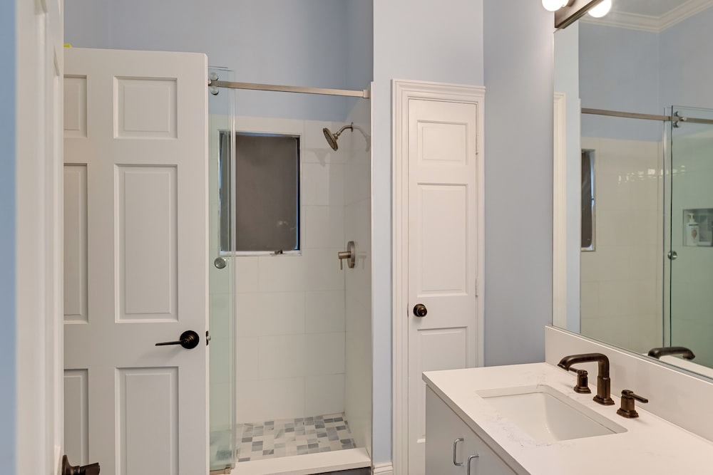 High-end Estate in Norwalk: Quiet & Spacious!
