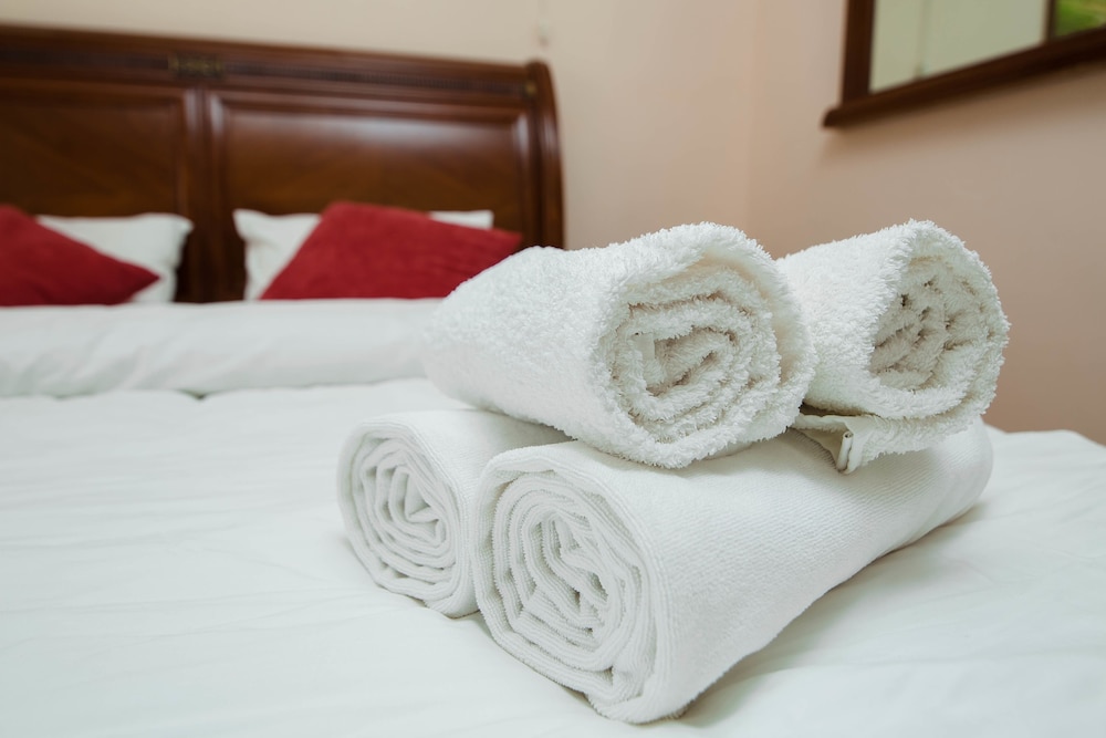 Azat Hotel