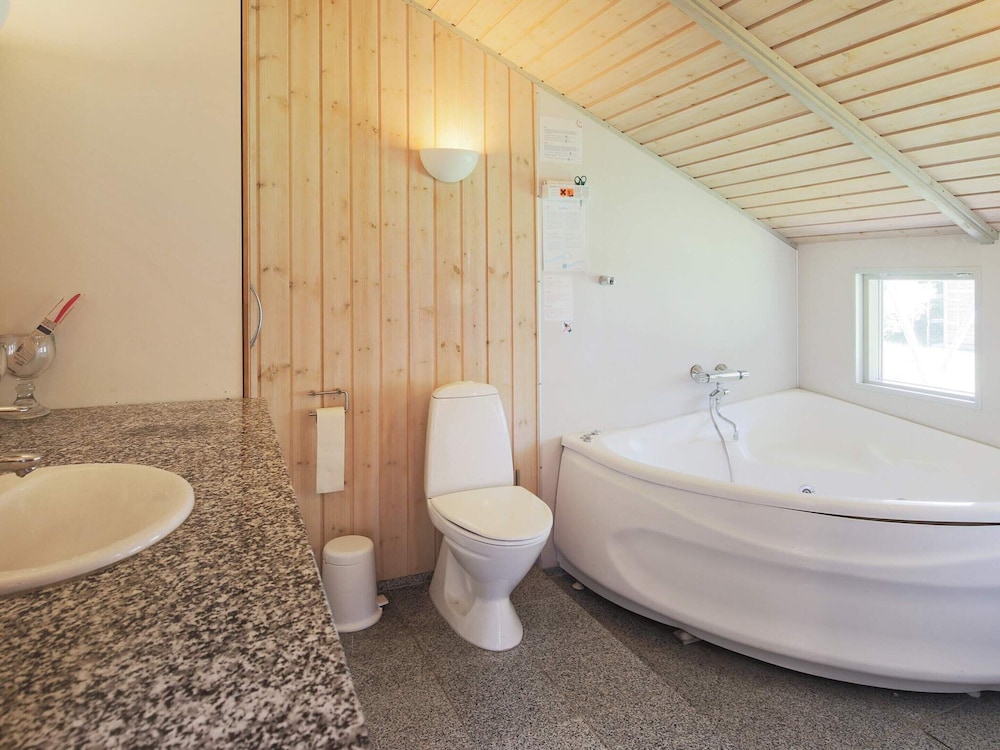 8 Person Holiday Home in Vejby view 4
